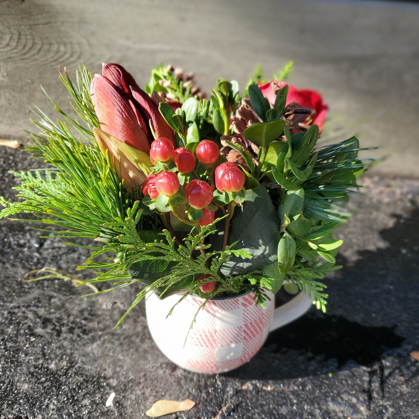 Winter Mug arrangement-random mug