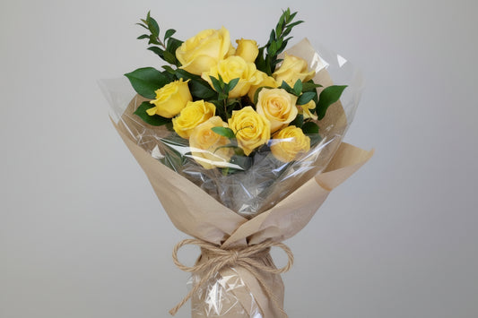 Dozen yellow roses bouquet