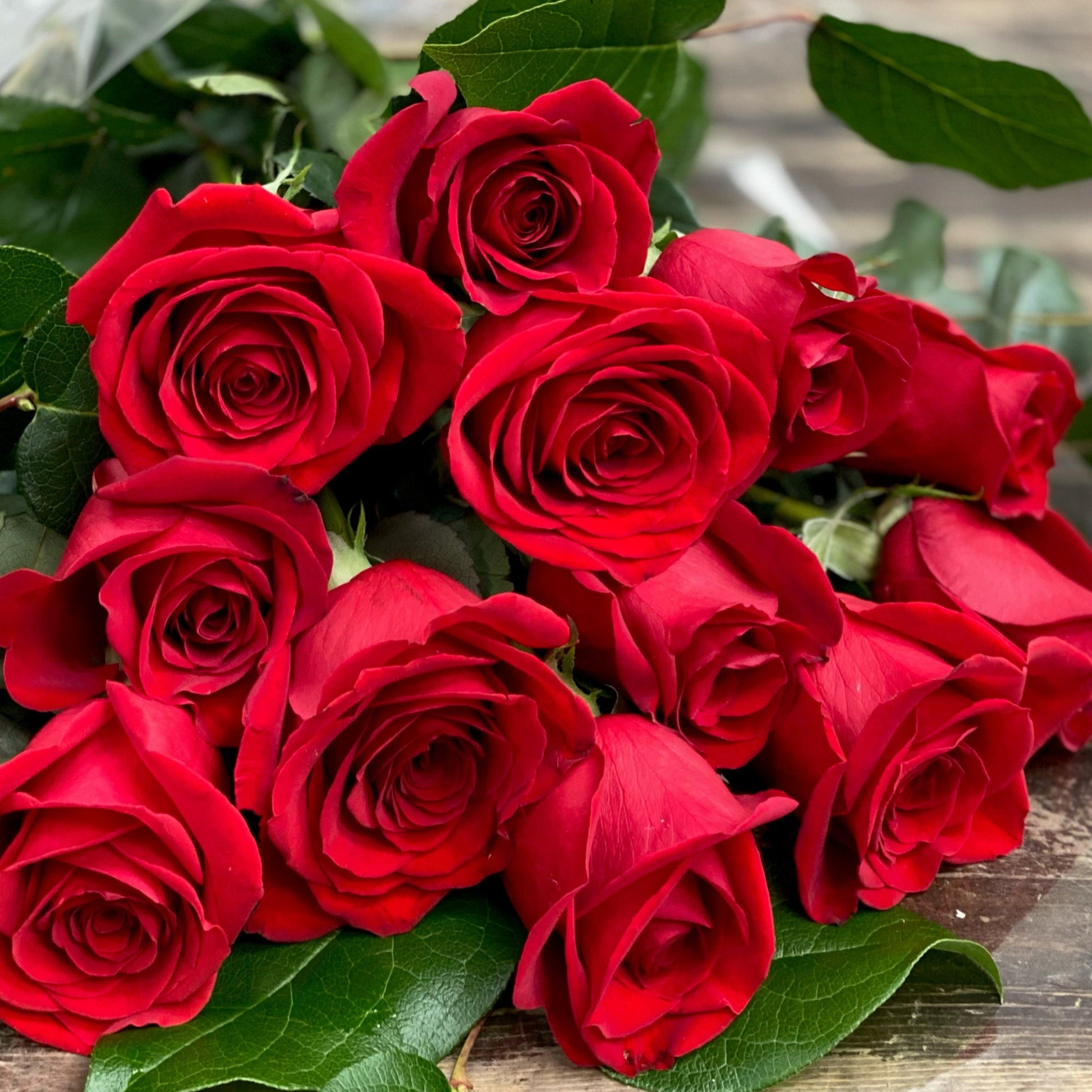 Dozen Red Rose Bouquet – Flower Deco